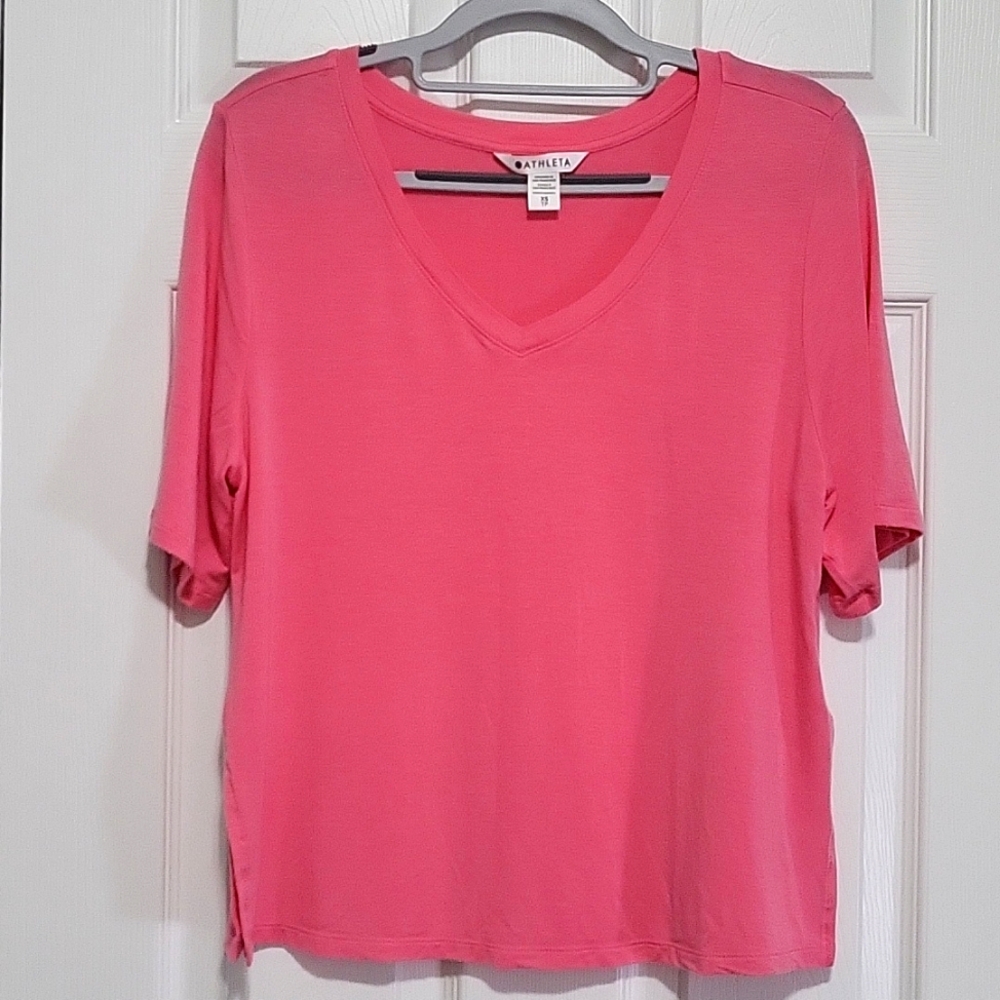 Athleta tee